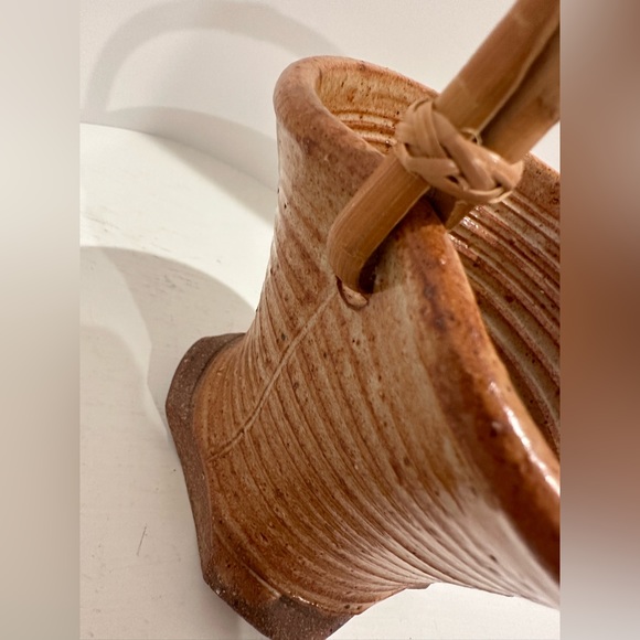 Vintage Studio Pottery Vessel Ikebana Bamboo Handle Signed (00499) - Picture 12 of 15